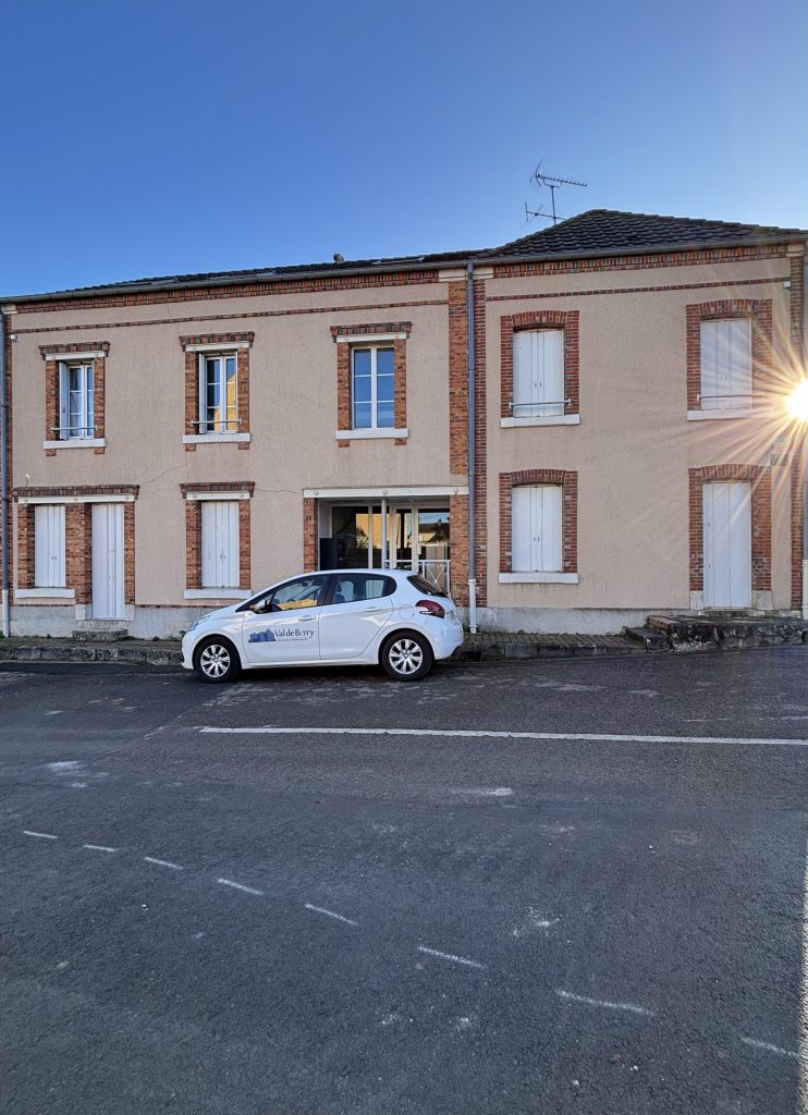extérieur 2 place de l'église oizon
